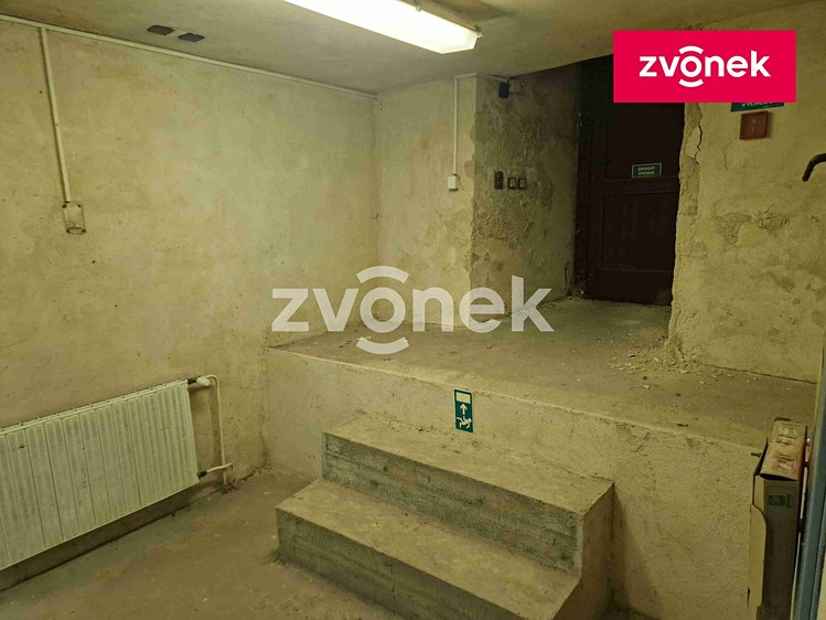 Pronájem komerčního prostoru, 650 m² (8 z 35)