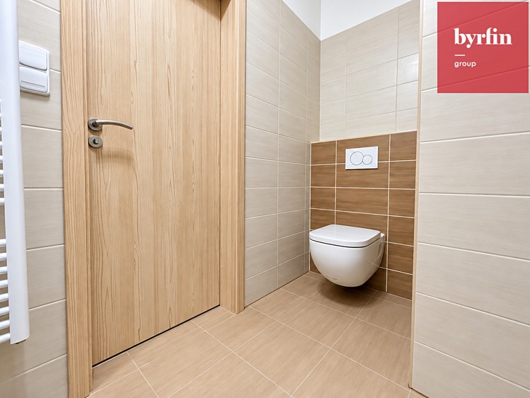 Pronájem bytu 2+kk, 35 m² (7 z 11)