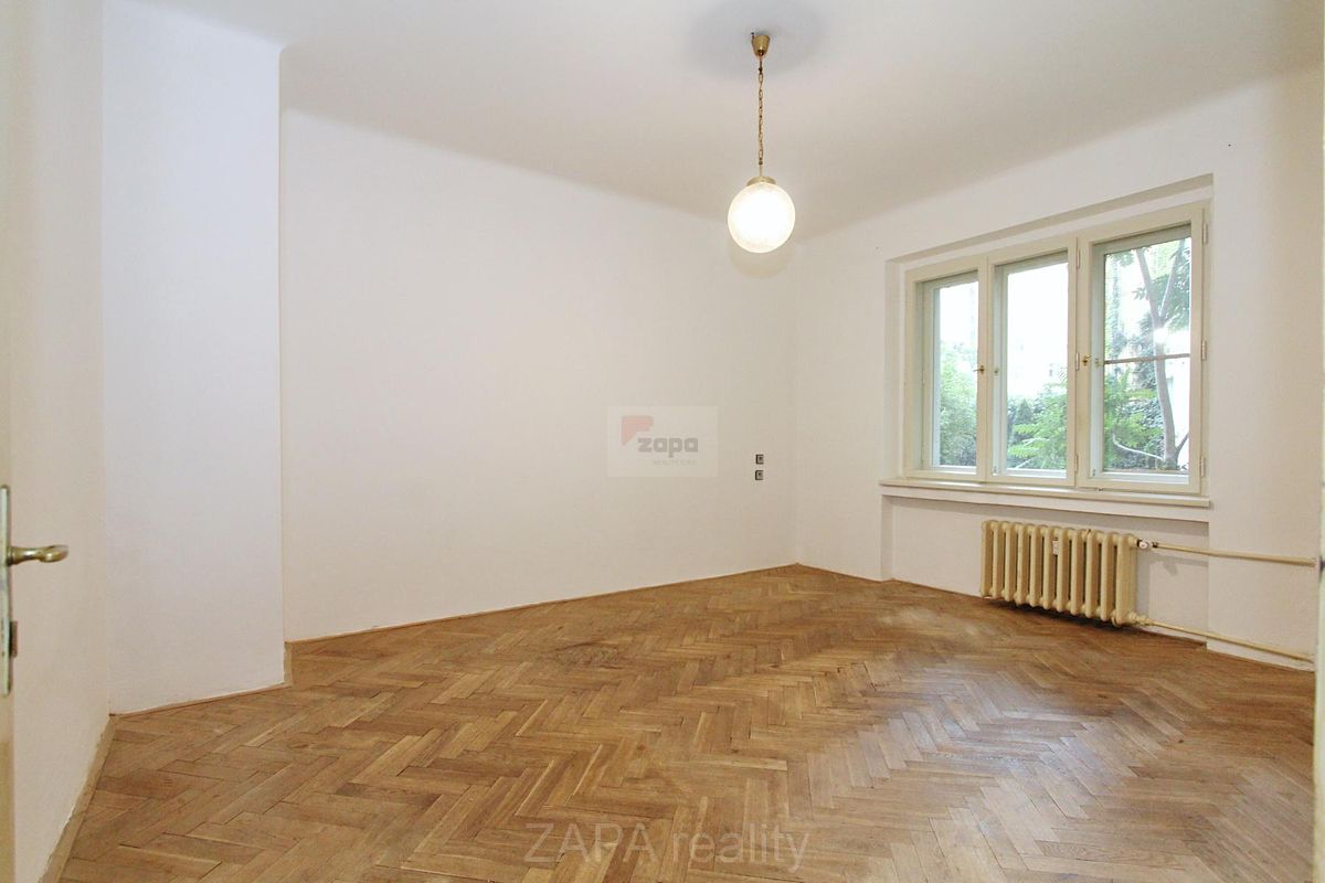 Pronájem bytu 1+1 37 m²