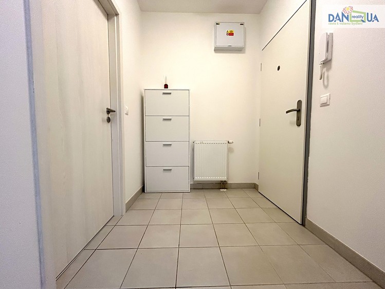 Pronájem bytu 2+kk, 42 m² (5 z 17)