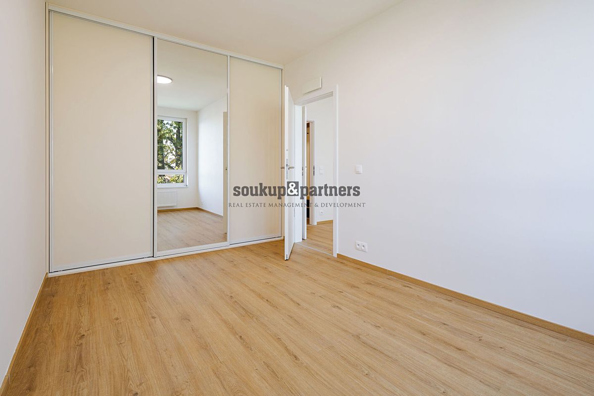Pronájem bytu 2+kk 48 m² – fotografie 2