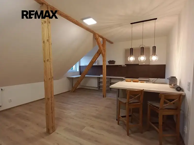 Prodej bytu 3+kk 75 m², Karlovy Vary – náhled fotky 3