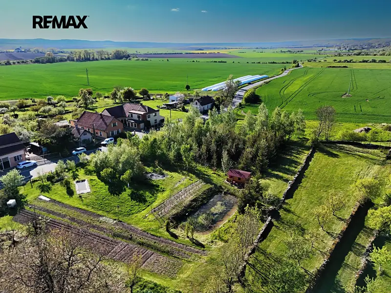 Prodej stavebního pozemku 1877 m², Podhořany u Ronova – náhled fotky 1