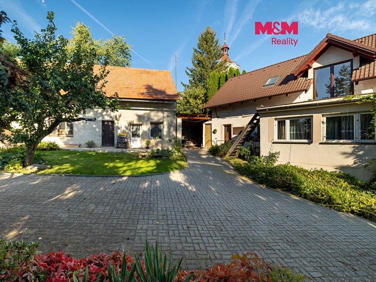 Haus zum Kauf, 237 m² (1 von 30)