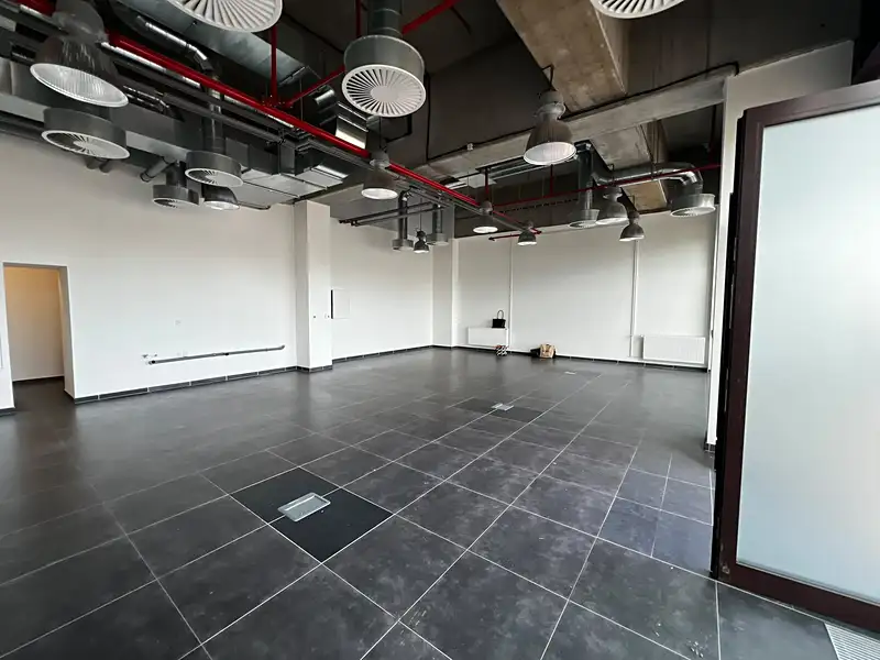 Pronájem obchodního prostoru 100 m², Praha – náhled fotky 1