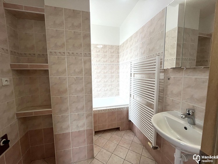 Pronájem bytu 2+kk, 49 m² (11 z 17)