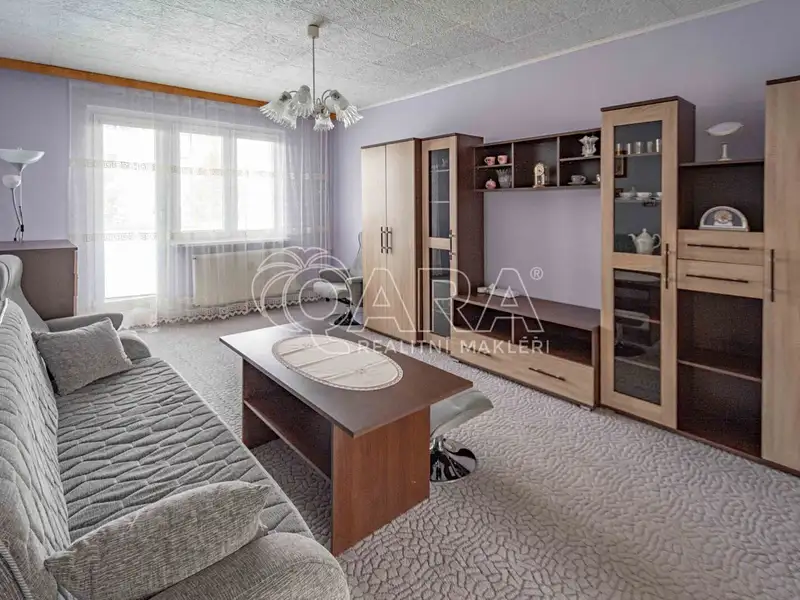 Pronájem bytu 2+1 49 m², Neratovice – náhled fotky 1