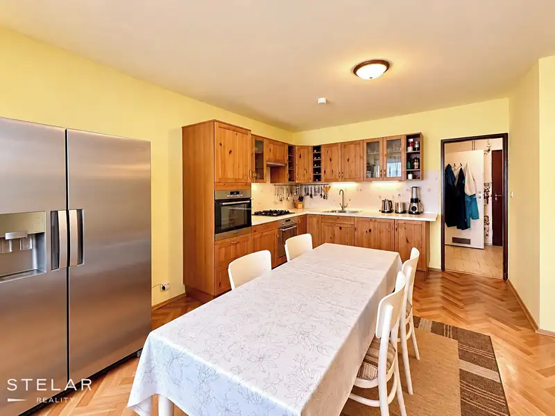 Pronájem bytu 3+kk 83 m², Praha – náhled fotky 1