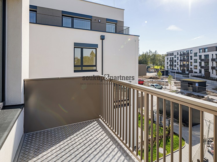 Pronájem bytu 2+kk, 62 m² (10 z 16)