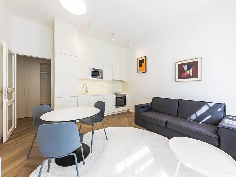Pronájem bytu 2+kk 42 m², Praha – náhled fotky 1