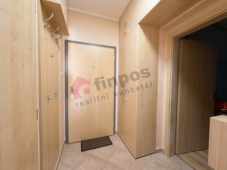 Pronájem bytu 2+kk, 52 m² (6 z 12)