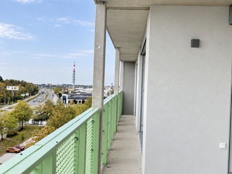 Pronájem bytu 3+kk, 62 m² (6 z 18)