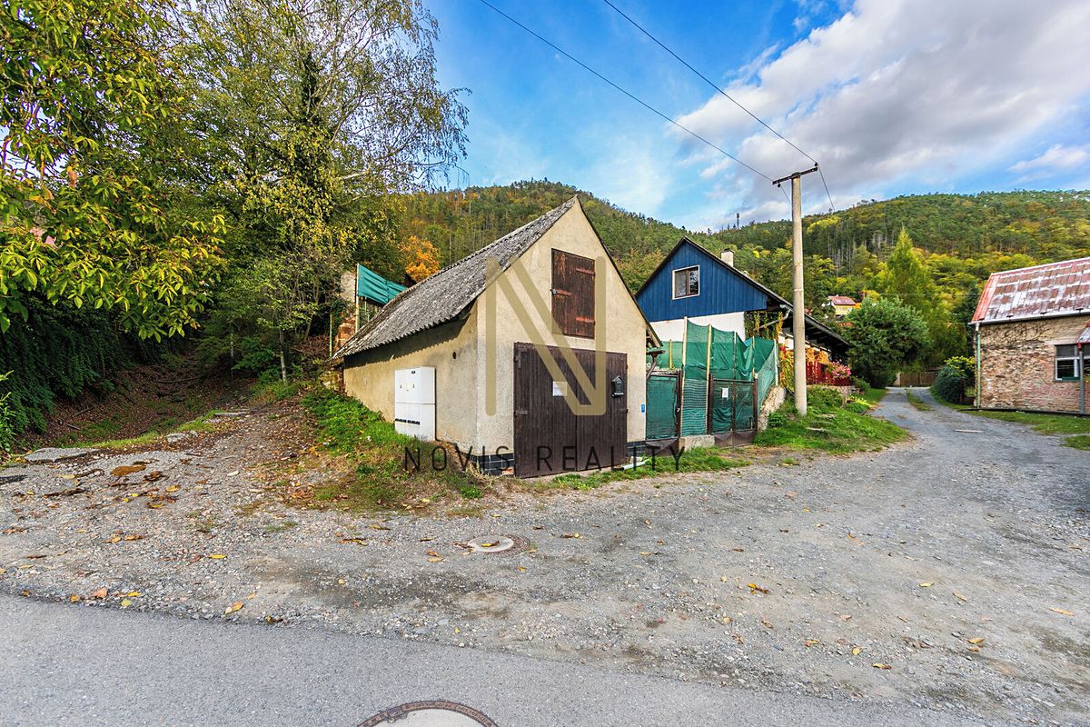 Prodej garáže 28 m², Zbečno – fotka 1 z 3