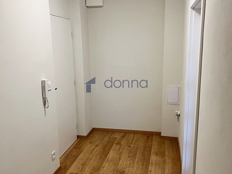 Pronájem bytu 2+kk, 40 m² (6 z 8)