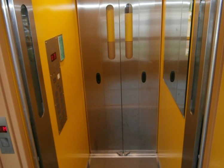 Квартира 4+1 на продаж, 91 м² (17 з 17)