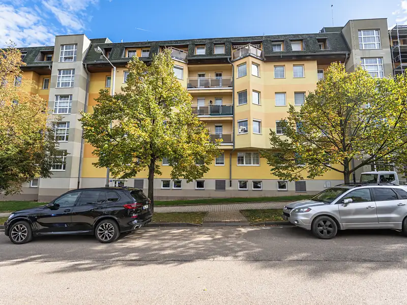 Prodej bytu 3+1 75 m², Praha – náhled fotky 1
