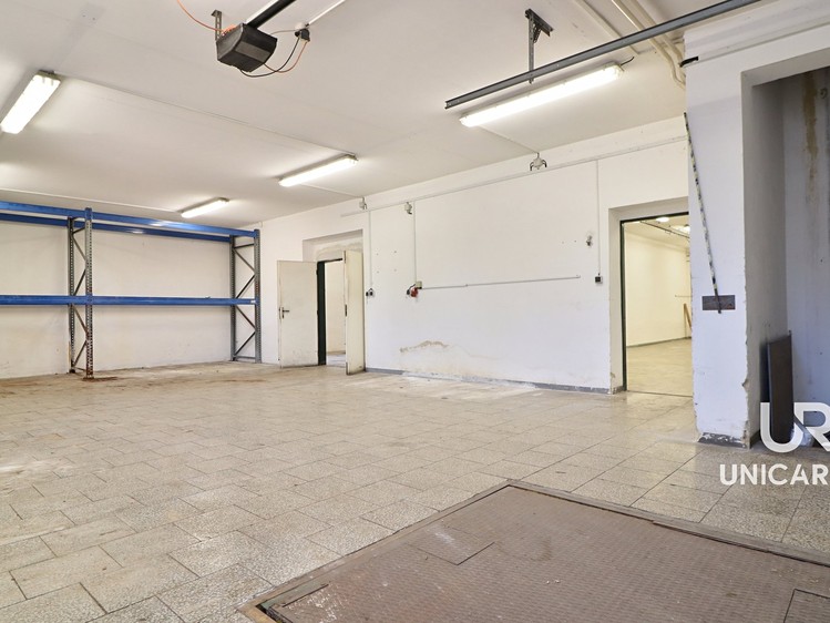 Prodej komerčního prostoru, 834 m² (19 z 35)