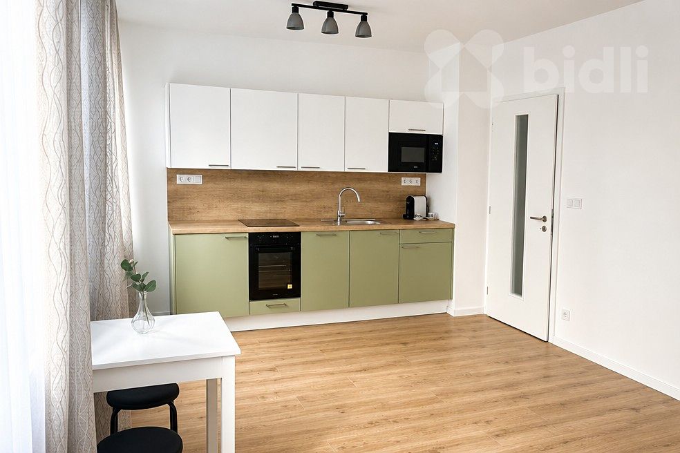 Pronájem bytu 1+kk 35 m², Praha – fotka 1 z 3