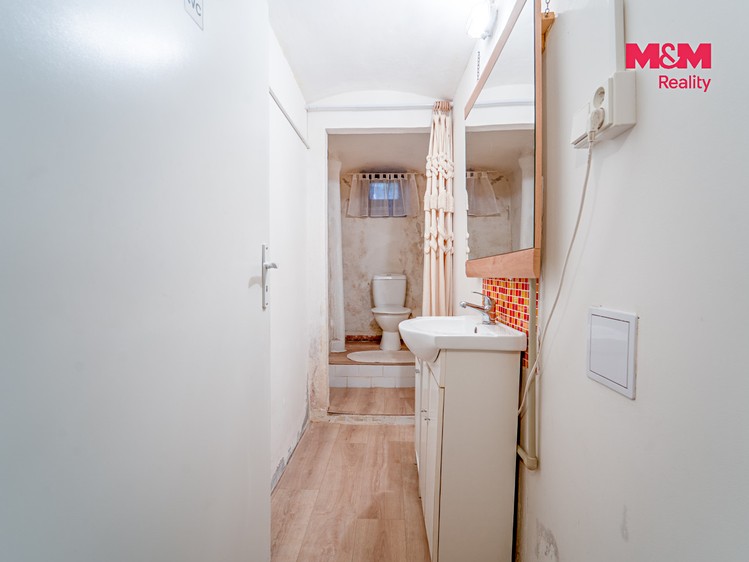 Комерційне приміщення в оренду, 109 м² (10 з 14)
