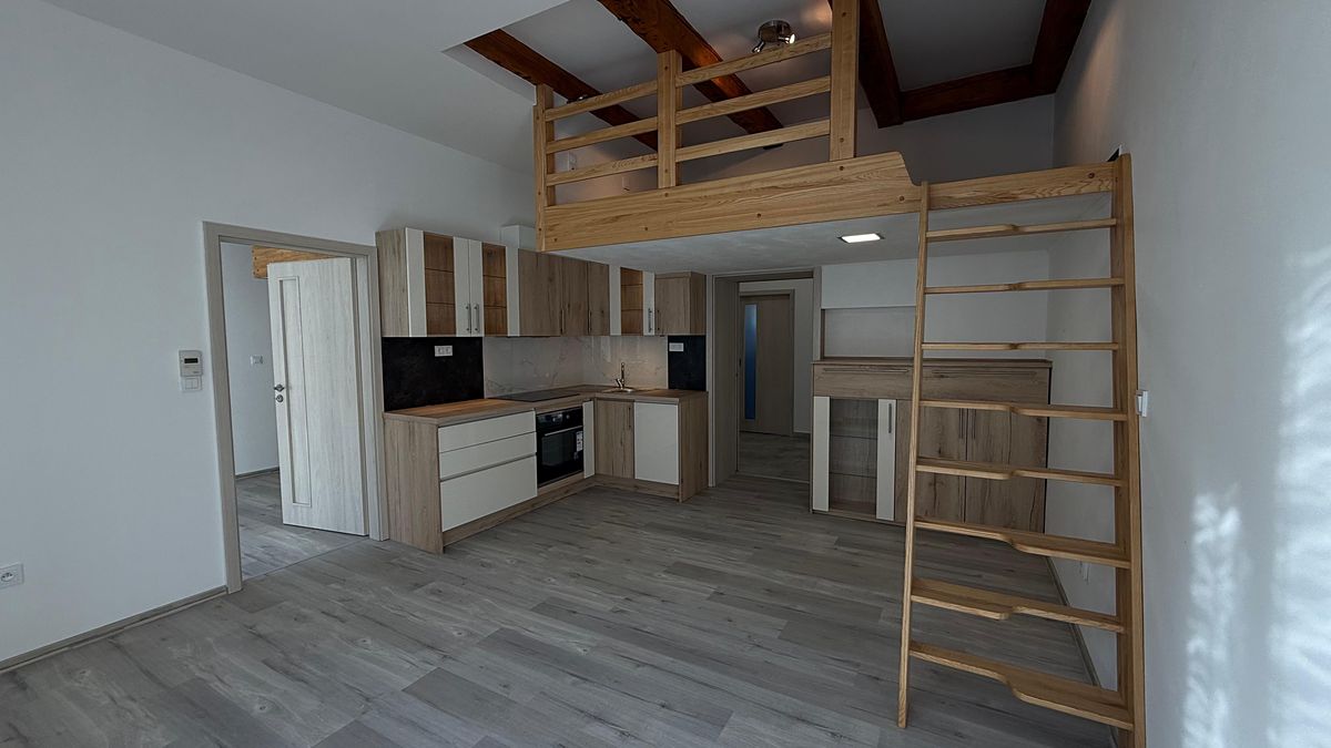 Pronájem bytu 2+kk 46 m²