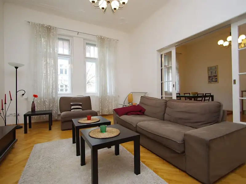 Pronájem bytu 3+1 108 m², Praha – náhled fotky 2
