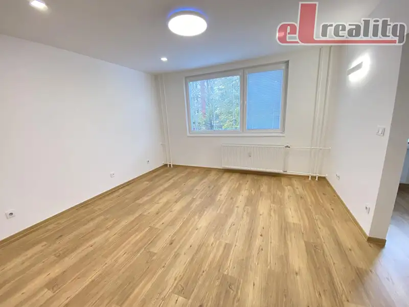 Pronájem bytu 2+1 44 m², Hranice – náhled fotky 2