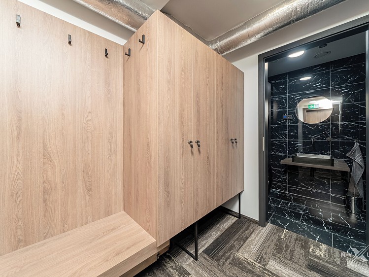 Комерційне приміщення в оренду, 176 м² (22 з 30)