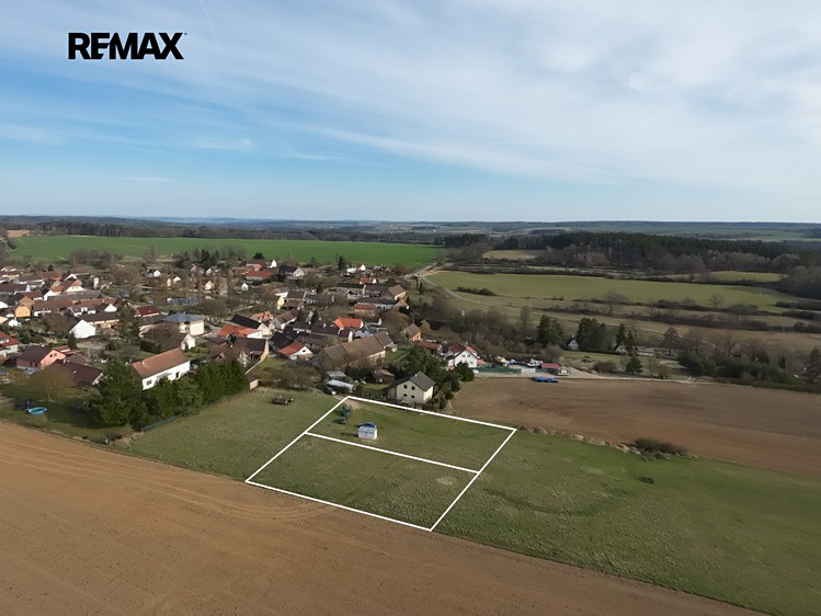 Grundstück zum Kauf, 1.250 m² (1 von 7)