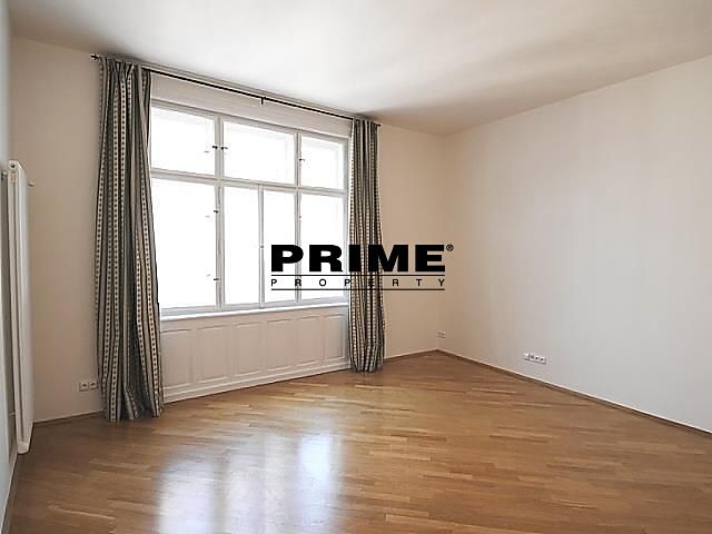 Pronájem bytu 4+1 100 m², Praha – fotka 1 z 3