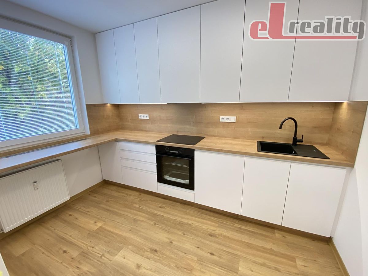 Pronájem bytu 2+1 44 m², Hranice – fotka 1 z 3