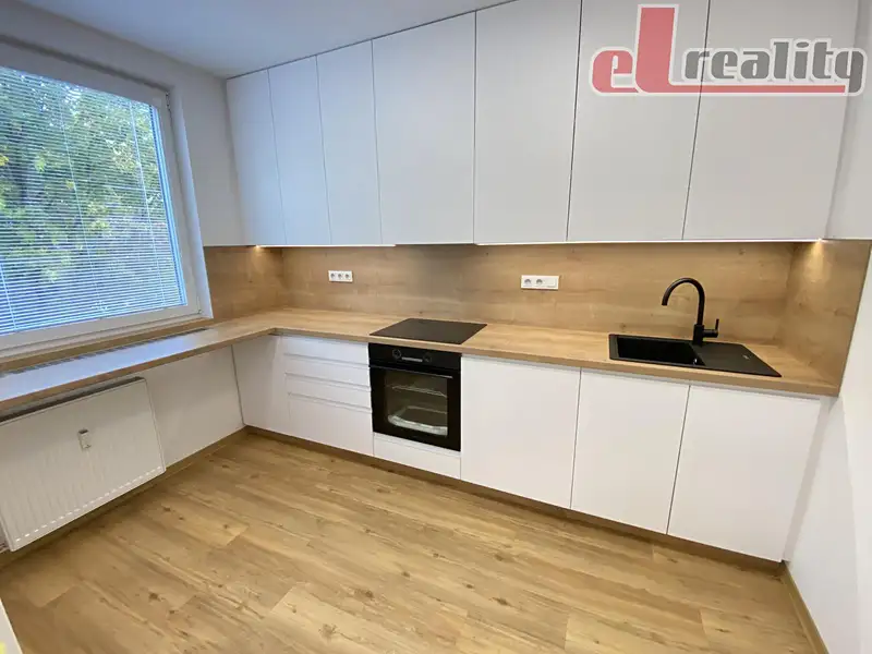 Pronájem bytu 2+1 44 m², Hranice – náhled fotky 1