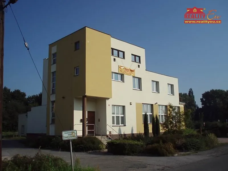 Pronájem kanceláře 140 m²
