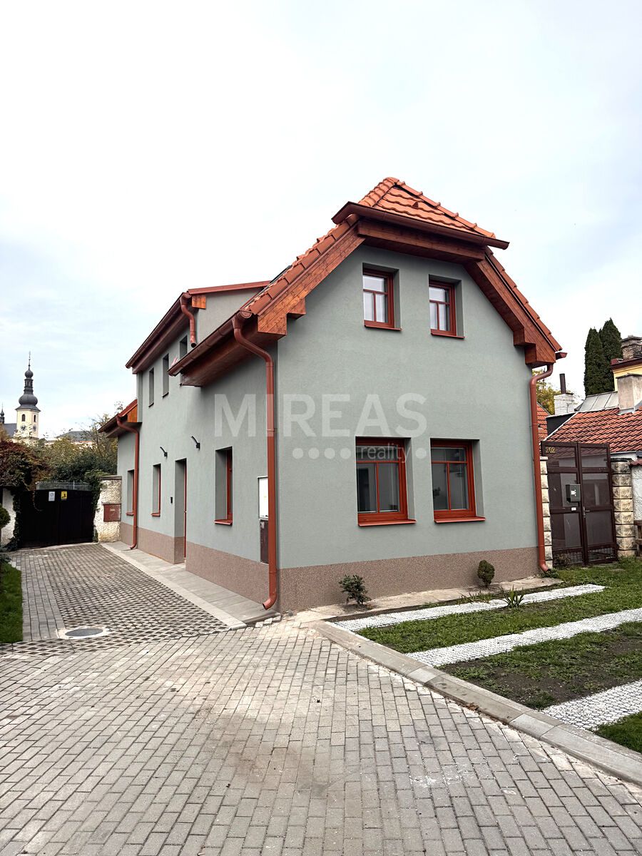 Pronájem rodinného domu 134 m², pozemek 97 m², Lysá nad Labem – fotka 1 z 3