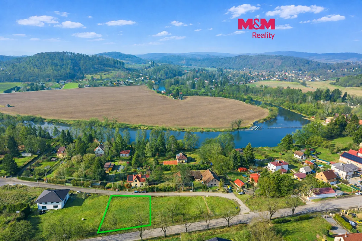 Prodej stavebního pozemku 1002 m²