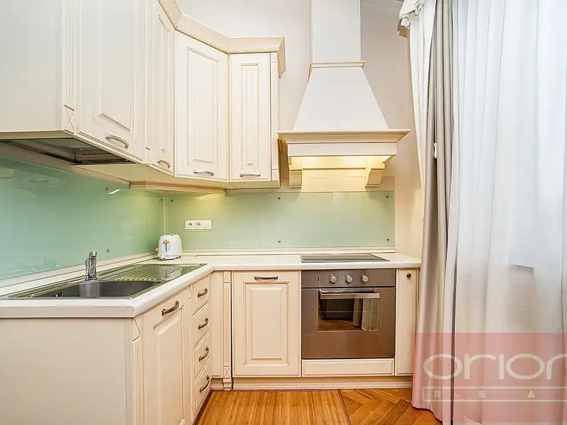 Pronájem bytu 1+kk 41 m², Praha – náhled fotky 3