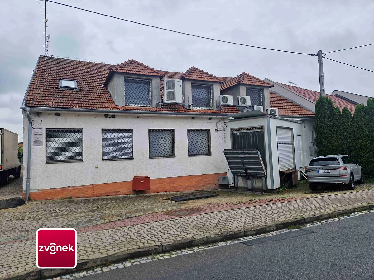 Pronájem výrobní haly, prostoru 780 m²