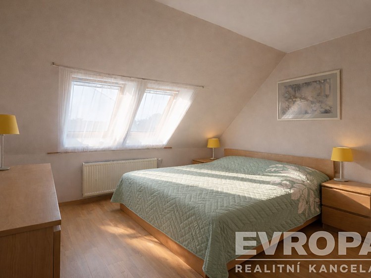 Будинок на продаж, 342 м² (8 з 16)