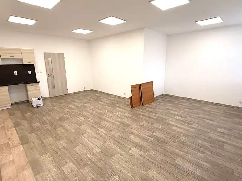 Pronájem kanceláře 1 m², Nýřany – náhled fotky 1