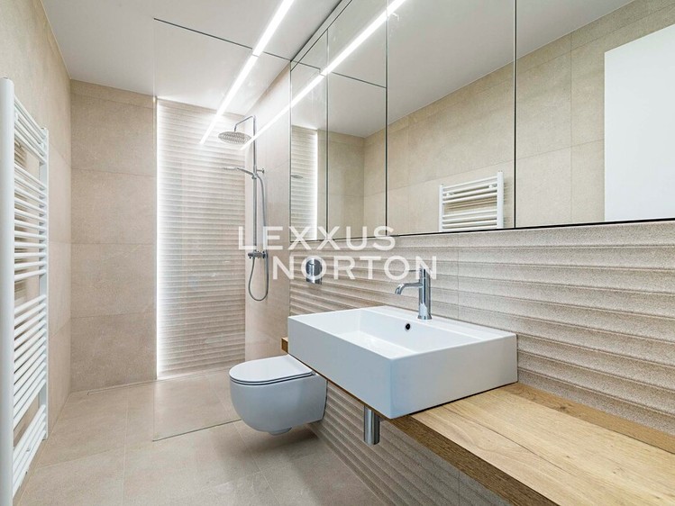Будинок на продаж, 231 м² (3 з 18)