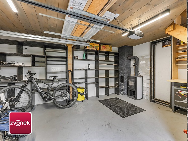 Prodej domu, 191 m² (39 z 41)