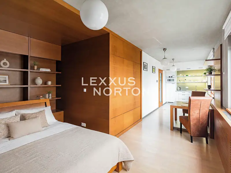 Prodej bytu 1+kk 35 m², Praha – náhled fotky 1