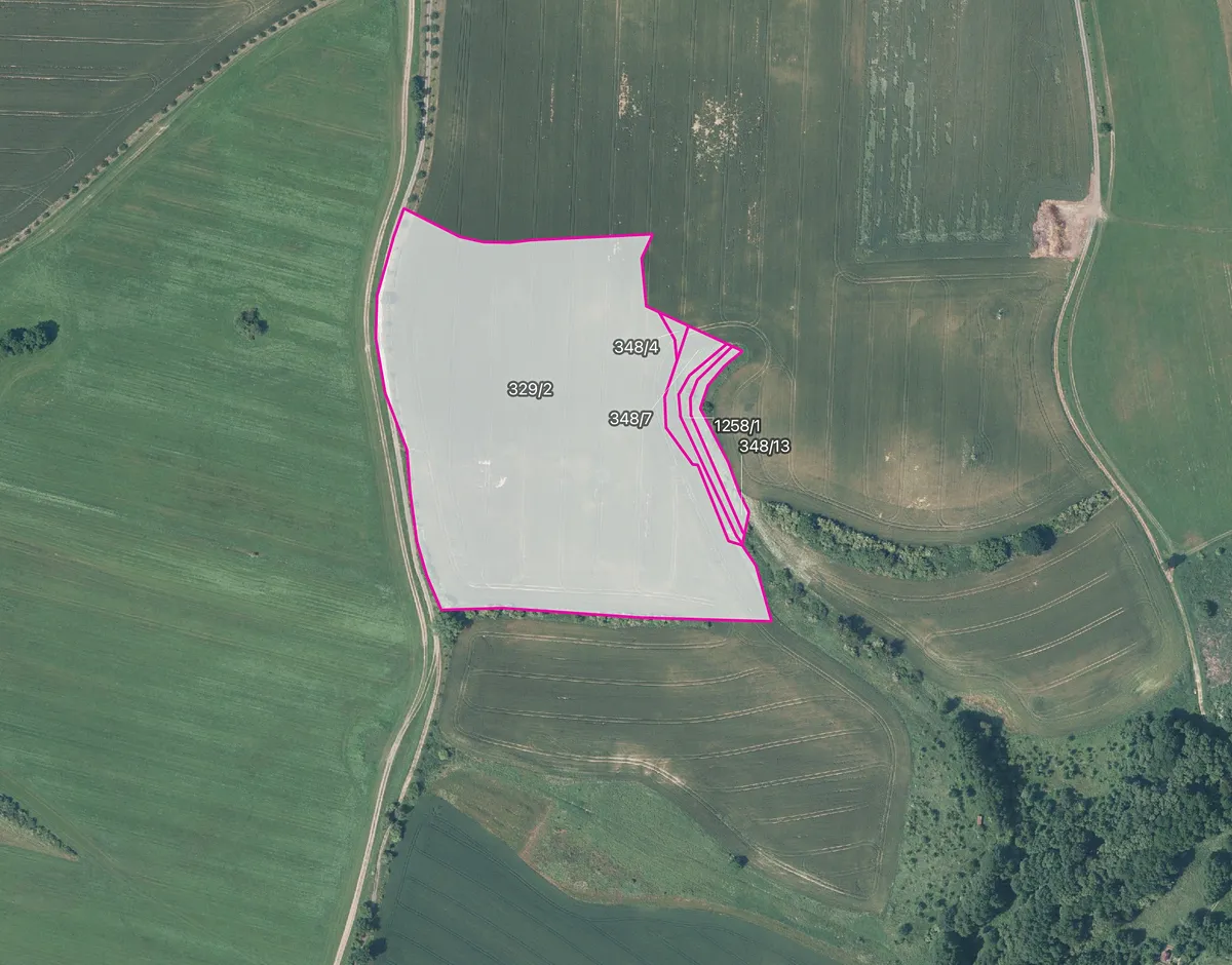 Prodej pole 46171 m²