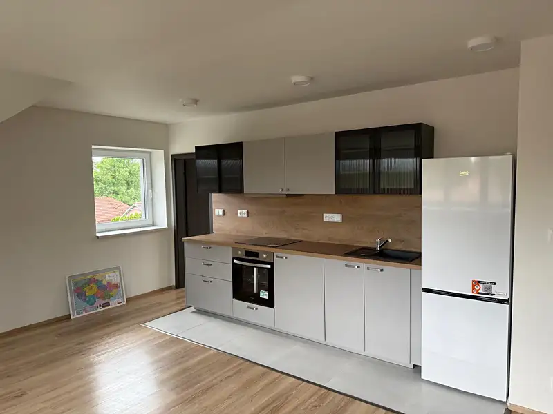 Pronájem bytu 3+kk 56 m², Nymburk – náhled fotky 3