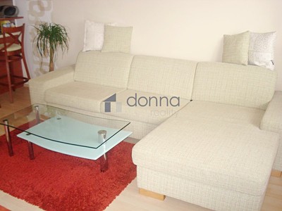 Pronájem bytu 2+kk, 59 m² (2 z 10)