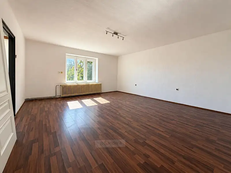Pronájem bytu 2+1 87 m², Slavče – náhled fotky 2