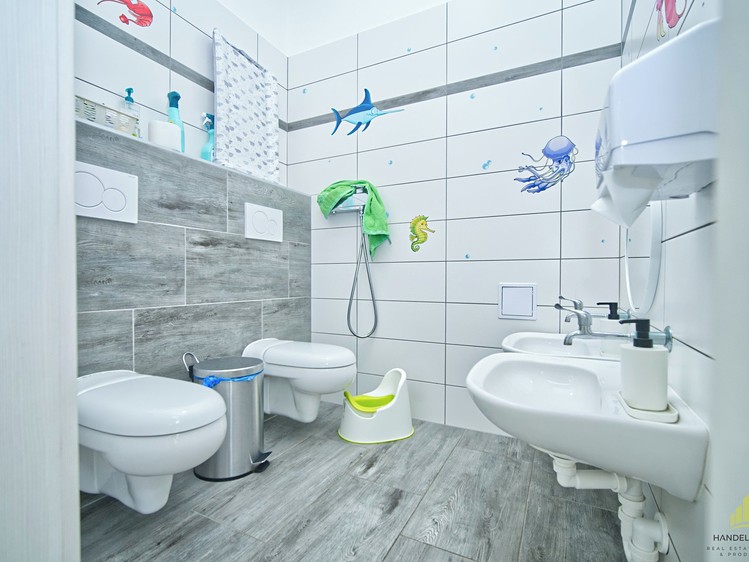 Комерційне приміщення на продаж, 130 м² (6 з 9)