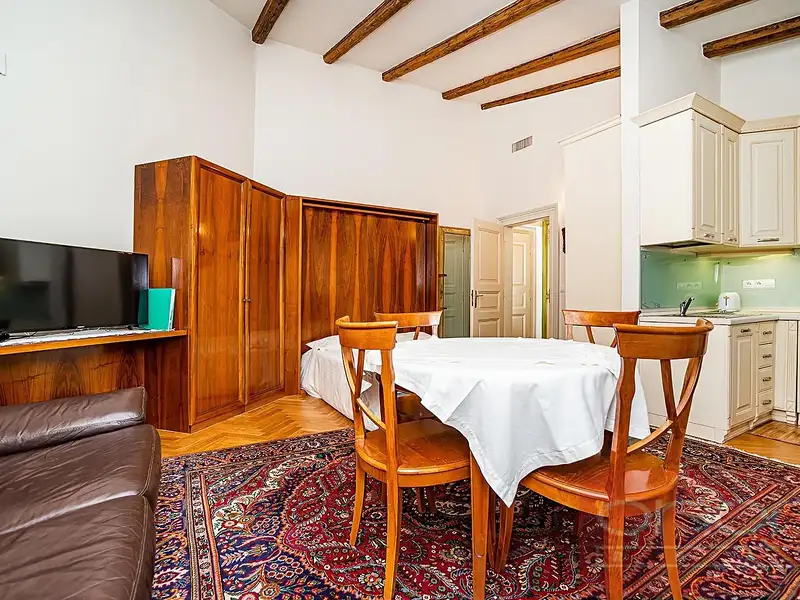 Pronájem bytu 1+kk 41 m², Praha – náhled fotky 2