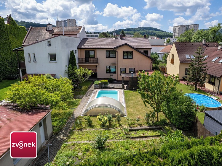 Будинок на продаж, 216 м² (2 з 42)