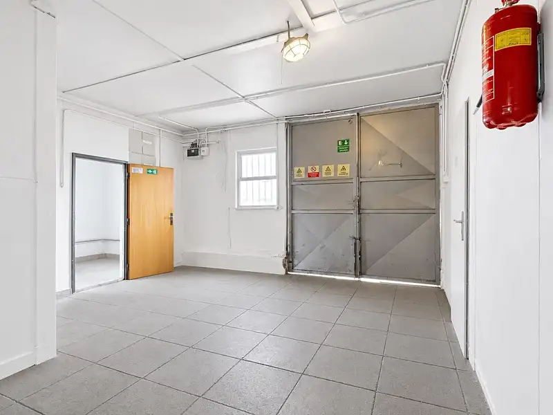 Pronájem skladového prostoru 472 m², Chrášťany – náhled fotky 2
