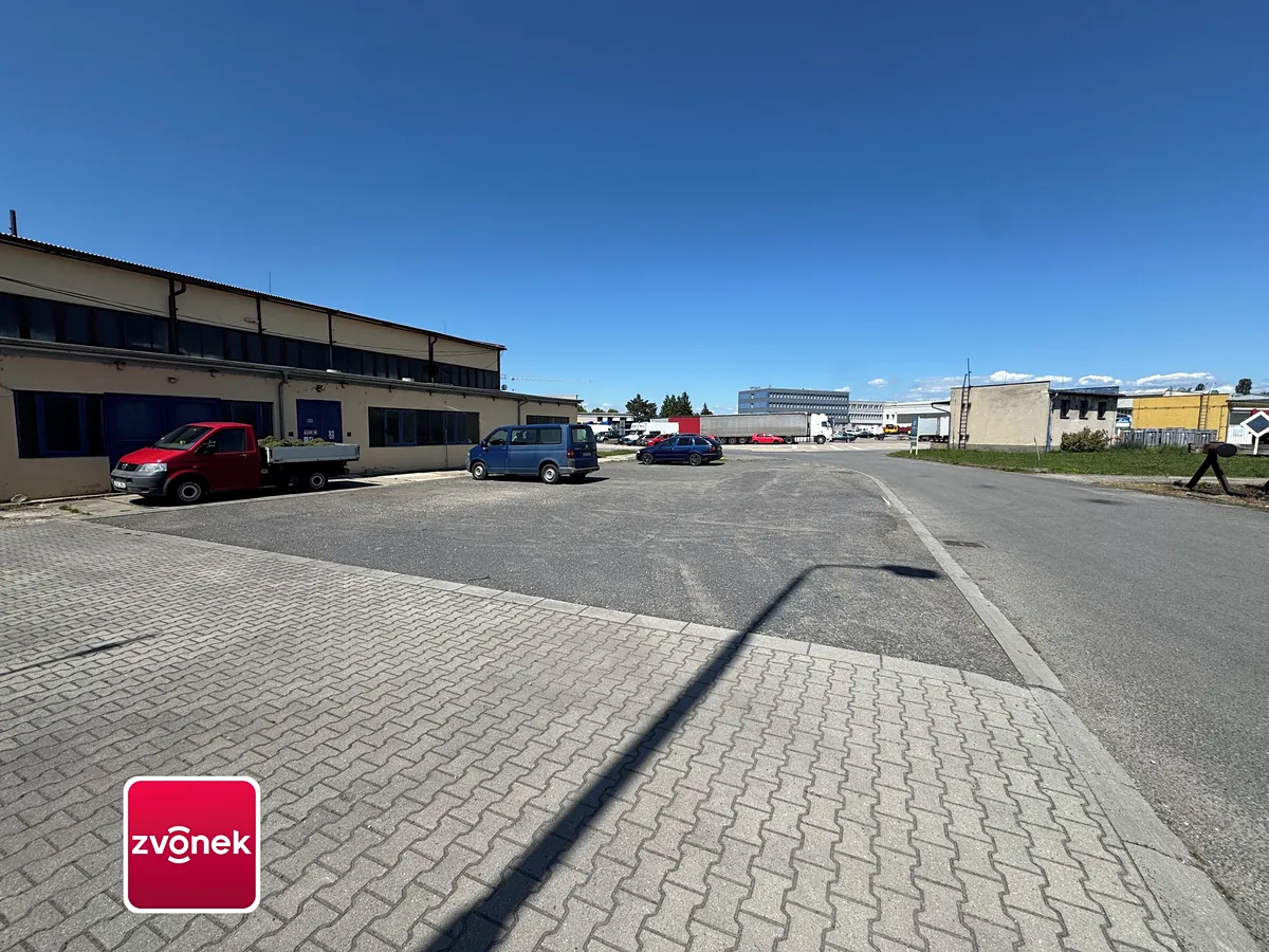 Pronájem pozemku 352 m²